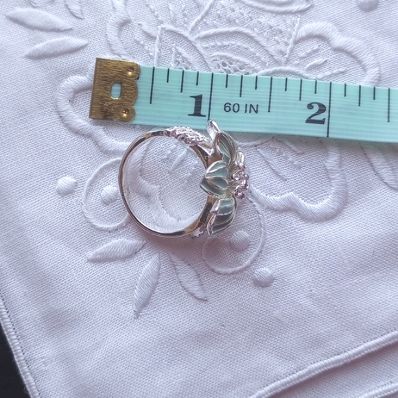 Vintage Silver mint green flower with rhinestone center ring - Picture 10 of 10